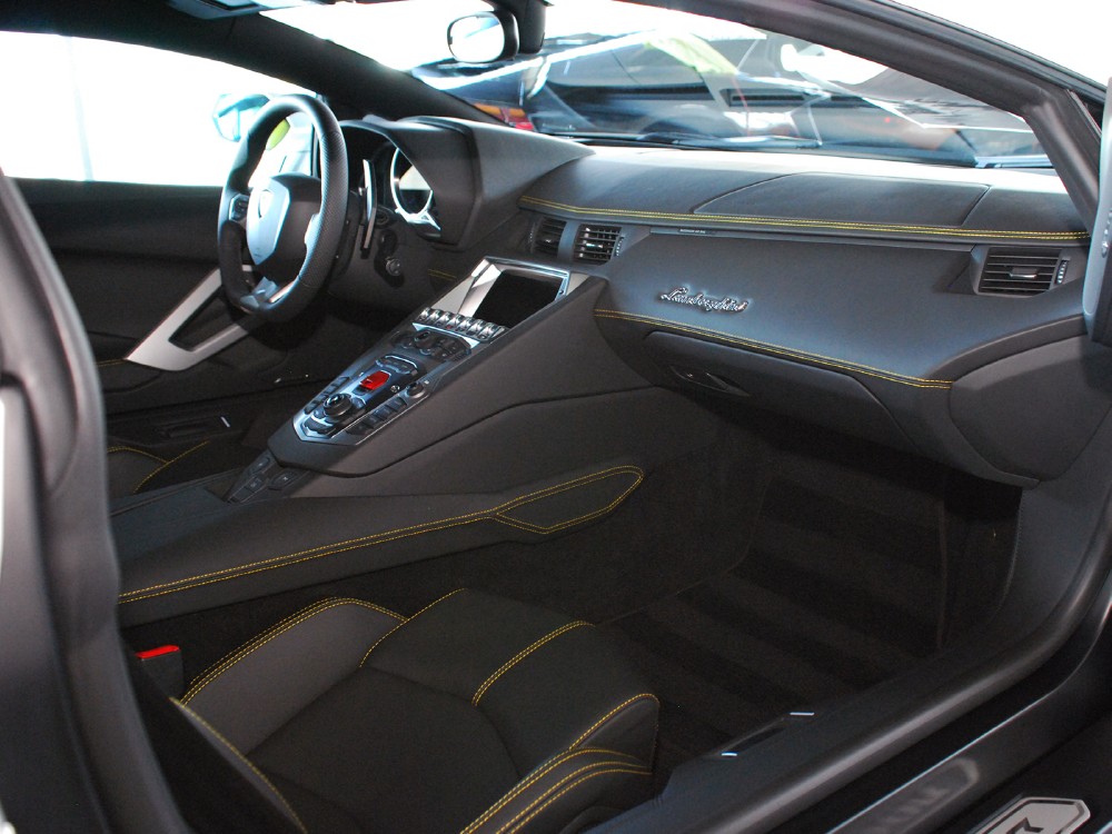 2012 Lamborghini Aventador Image 14