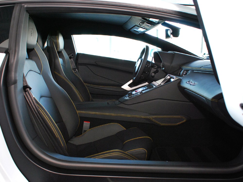 2012 Lamborghini Aventador Image 15