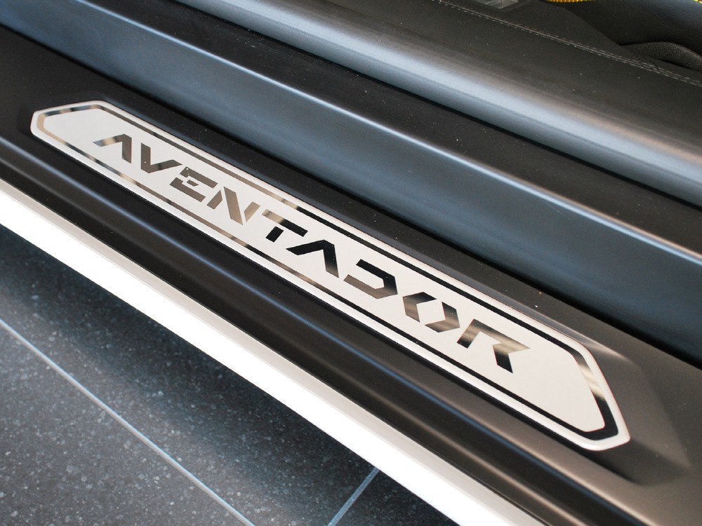 2012 Lamborghini Aventador Image 20