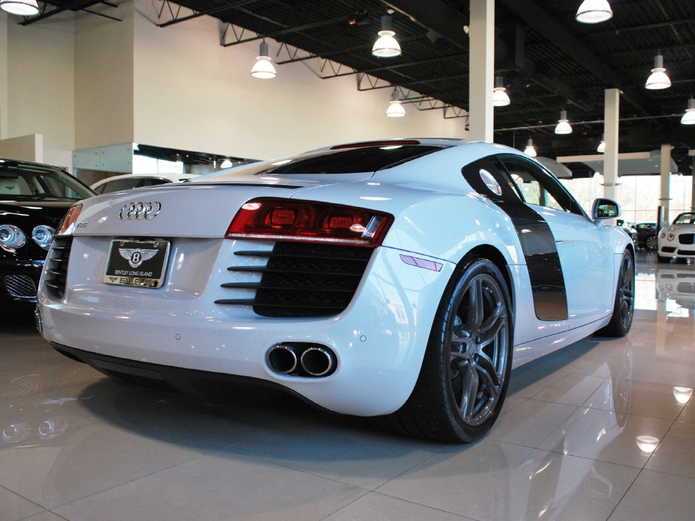 2009 Audi R8 Image 2