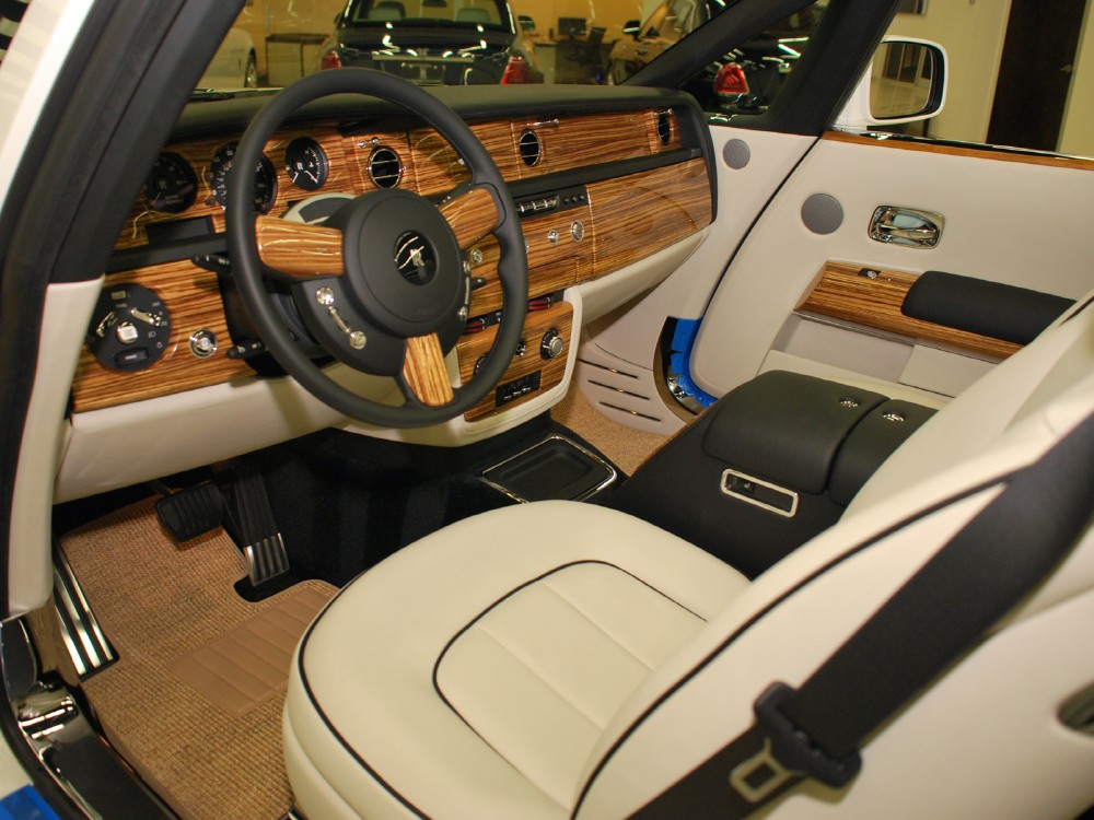 2013 Rolls-Royce Phantom Drophead Coupe (Series II) Image 3