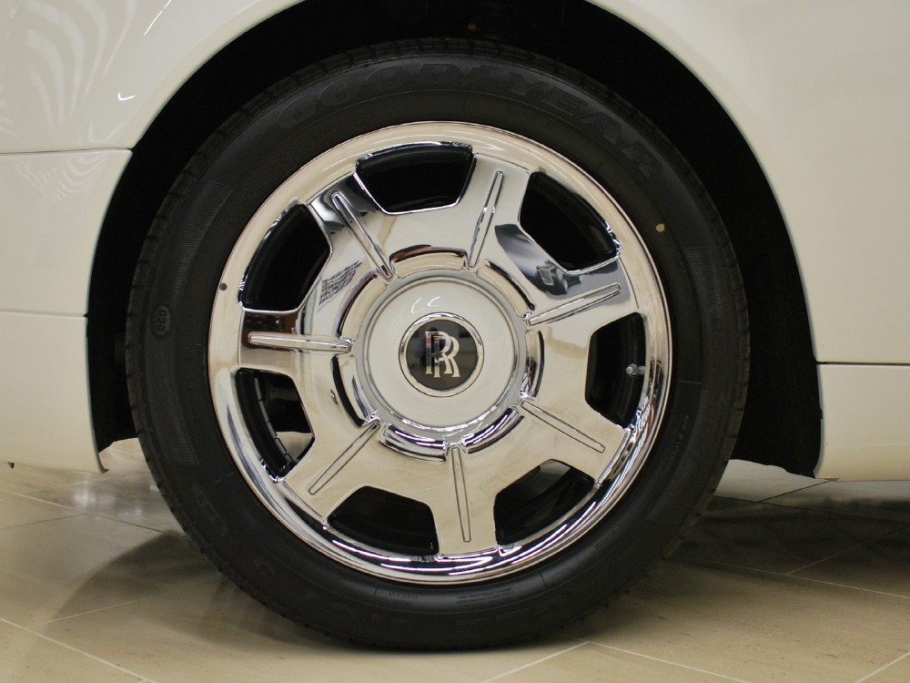 2013 Rolls-Royce Phantom Drophead Coupe (Series II) Image 4