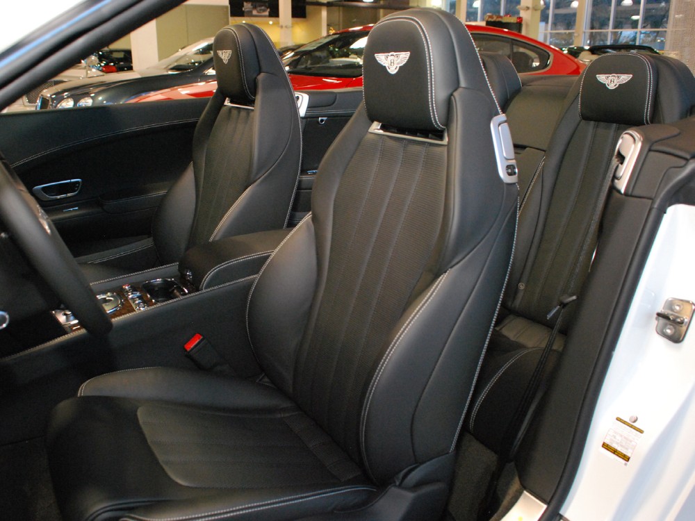 2013 Bentley Continental GT V8 Convertible Image 17