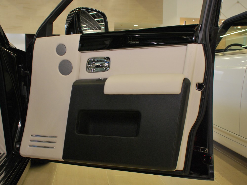 2013 Rolls-Royce Phantom (Series II) Image 31