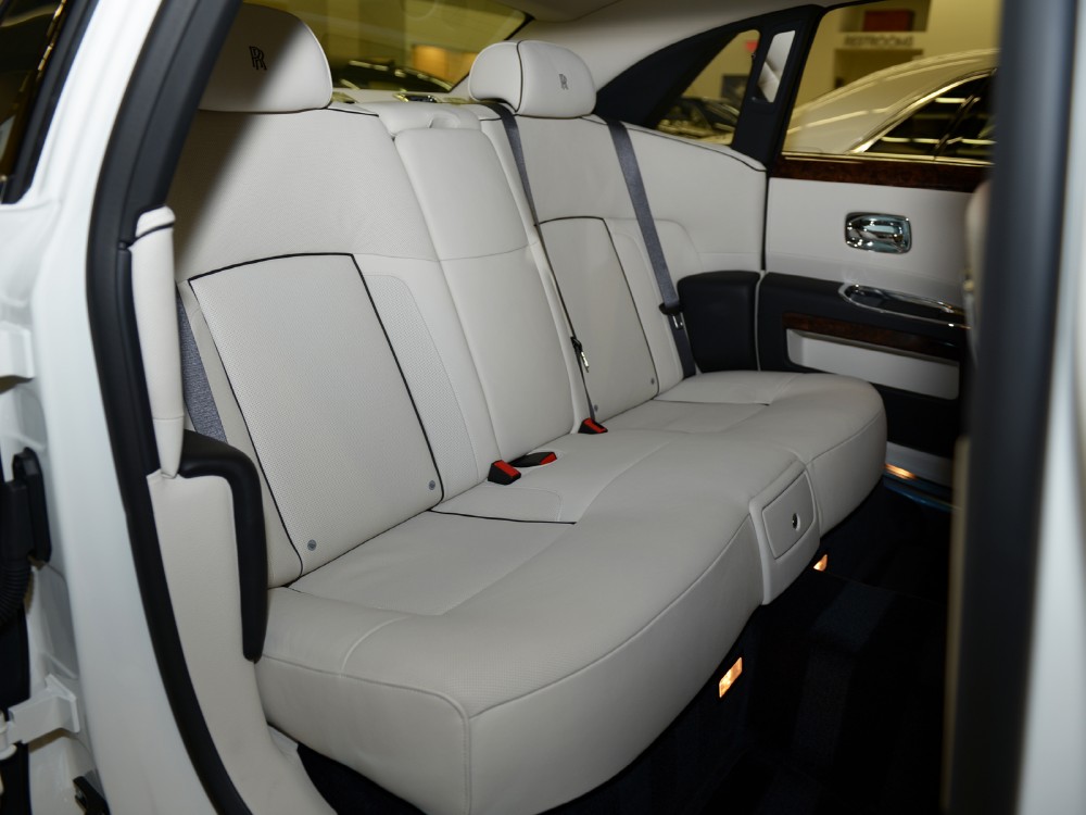 2013 Rolls-Royce Ghost Image 18