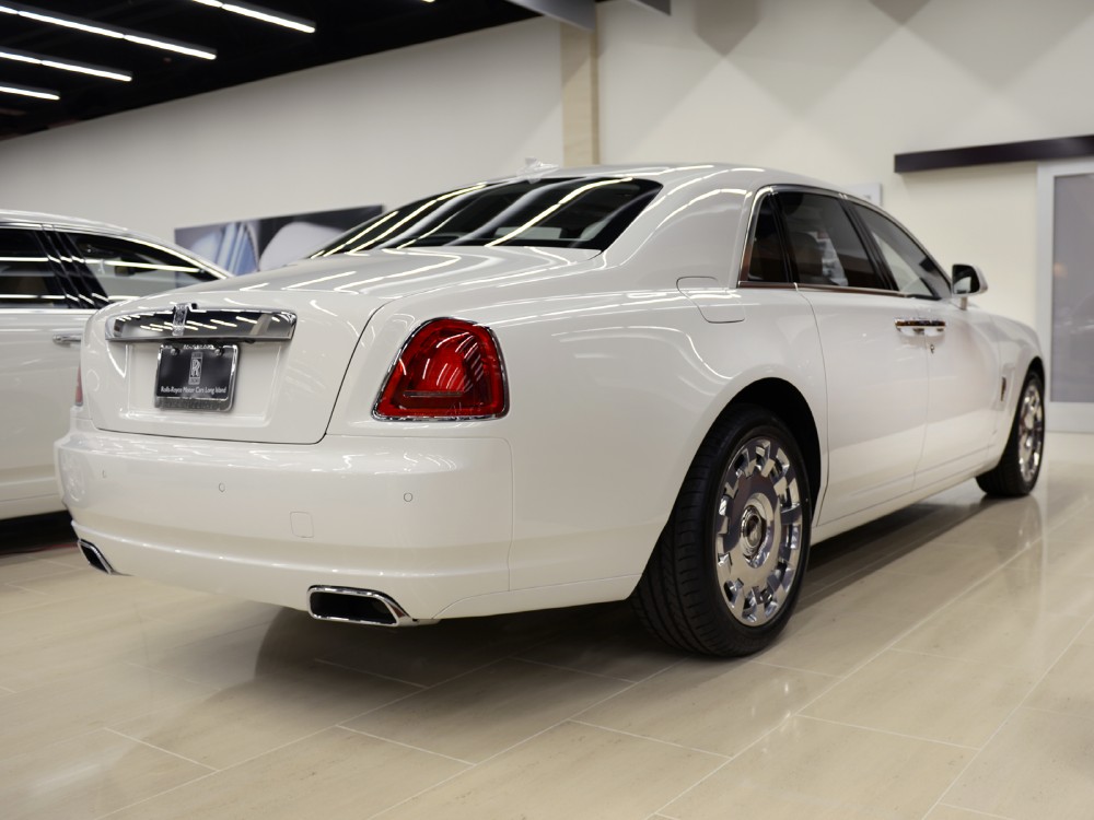 2013 Rolls-Royce Ghost Image 2