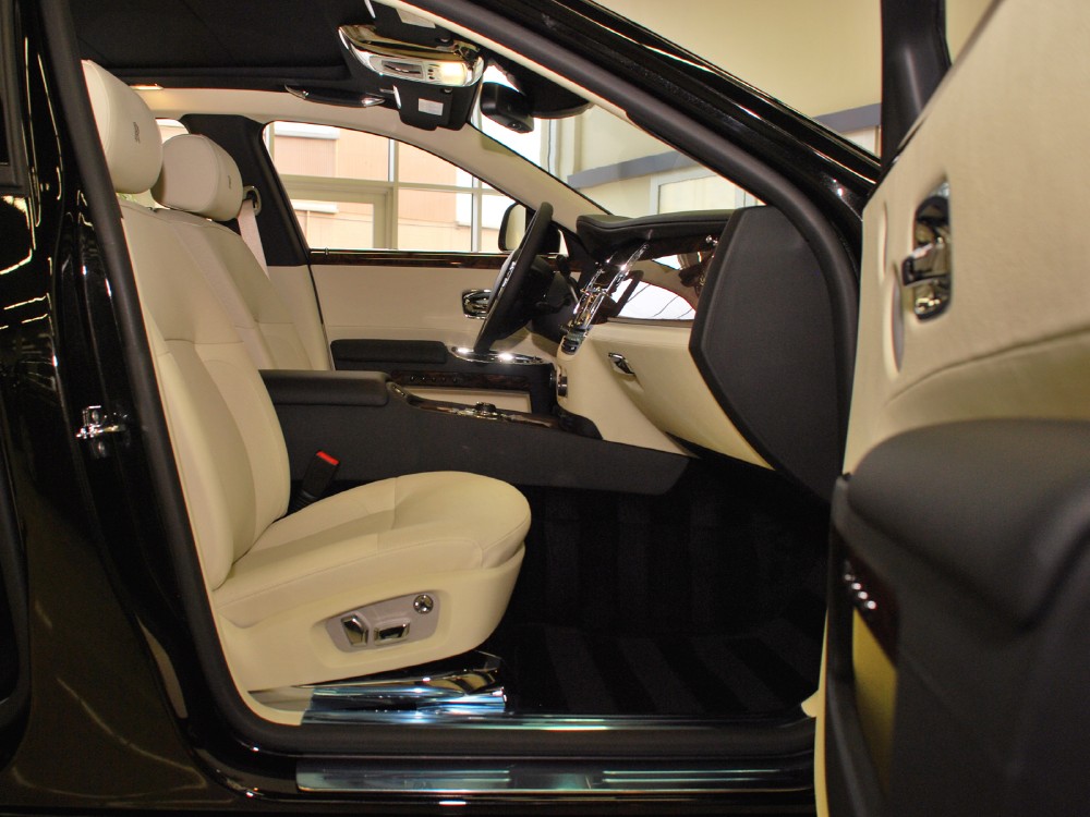2013 Rolls-Royce Ghost Image 13