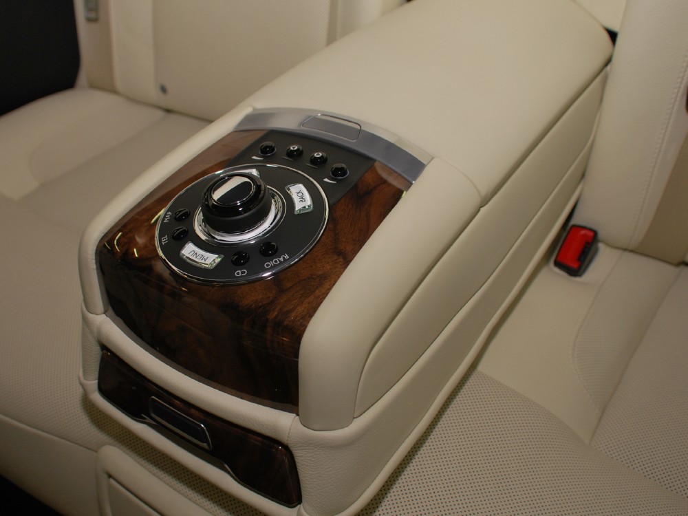 2013 Rolls-Royce Ghost Image 19