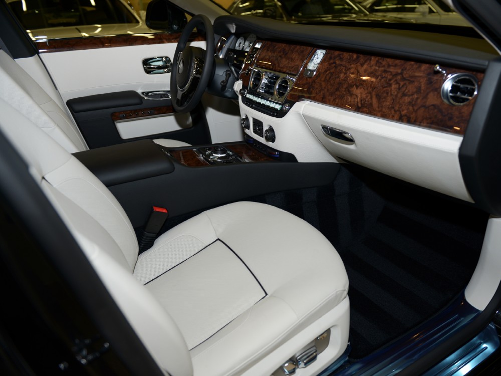 2013 Rolls-Royce Ghost Image 11