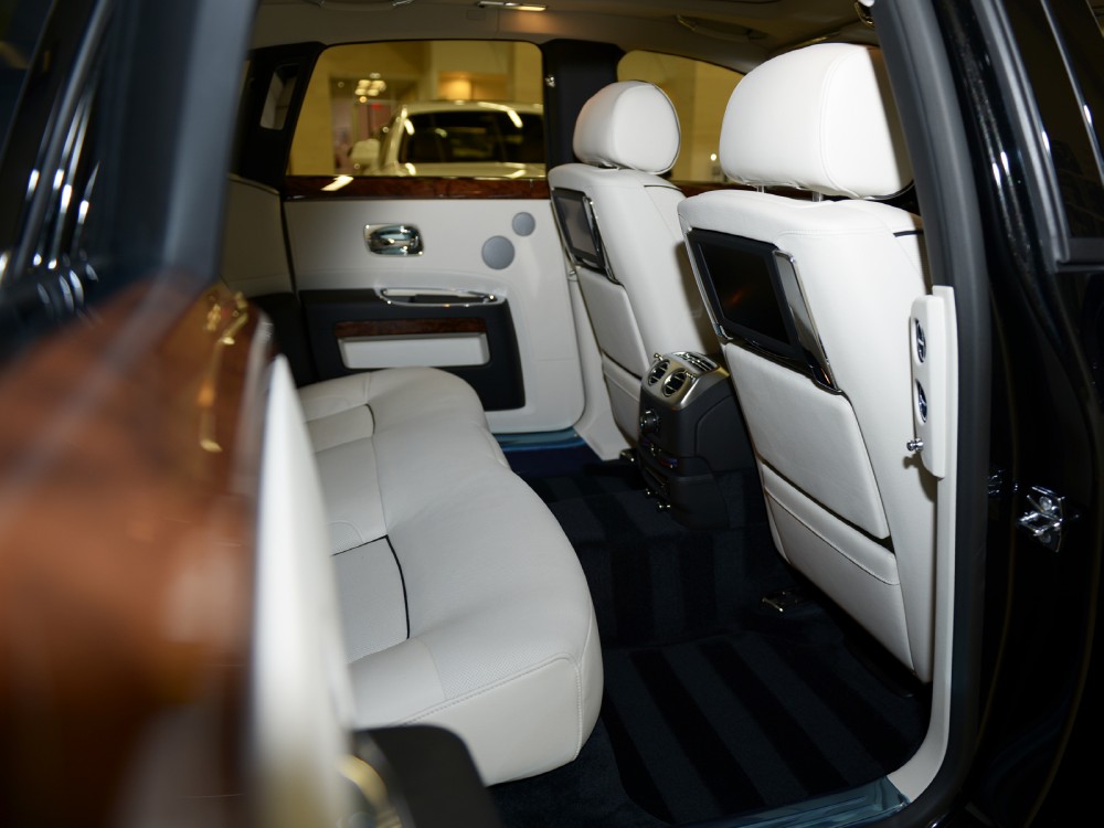 2013 Rolls-Royce Ghost Image 17