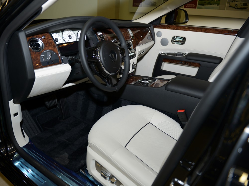 2013 Rolls-Royce Ghost Image 3
