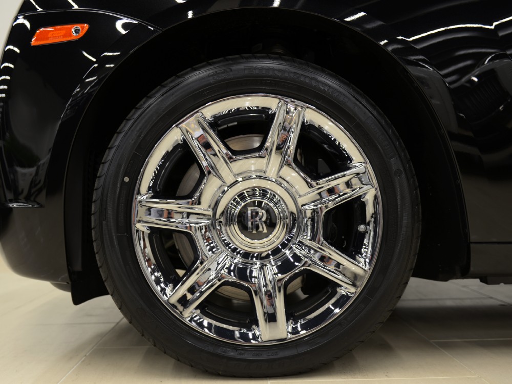 2013 Rolls-Royce Ghost Image 4