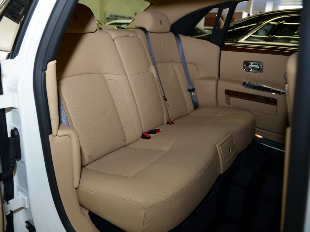 2013 Rolls-Royce Ghost Image 16