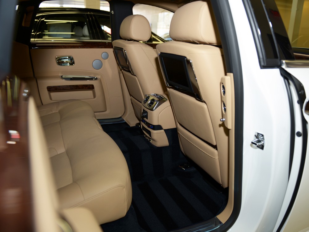 2013 Rolls-Royce Ghost Image 17