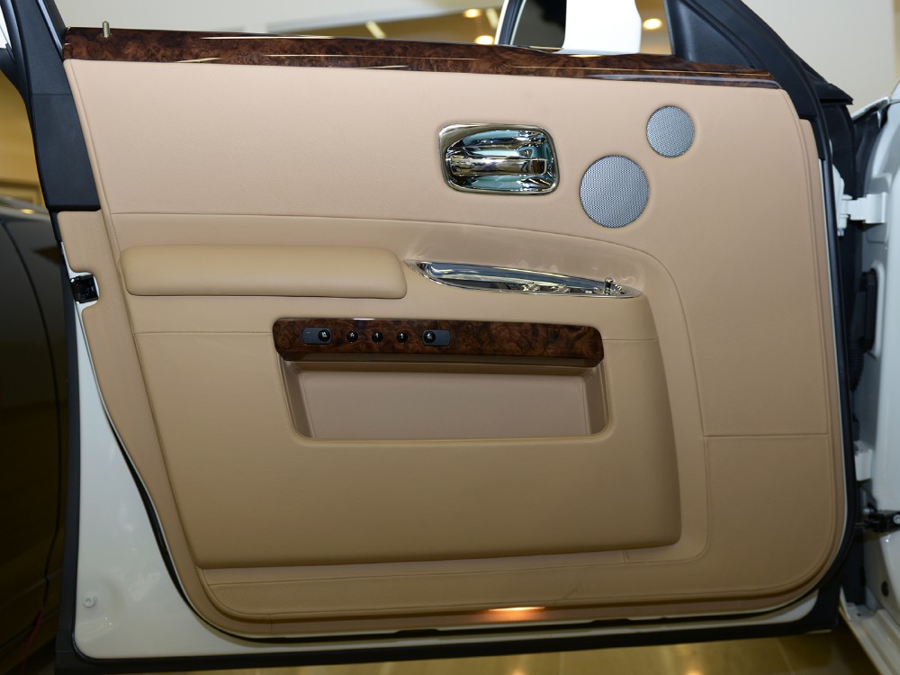 2013 Rolls-Royce Ghost Image 18