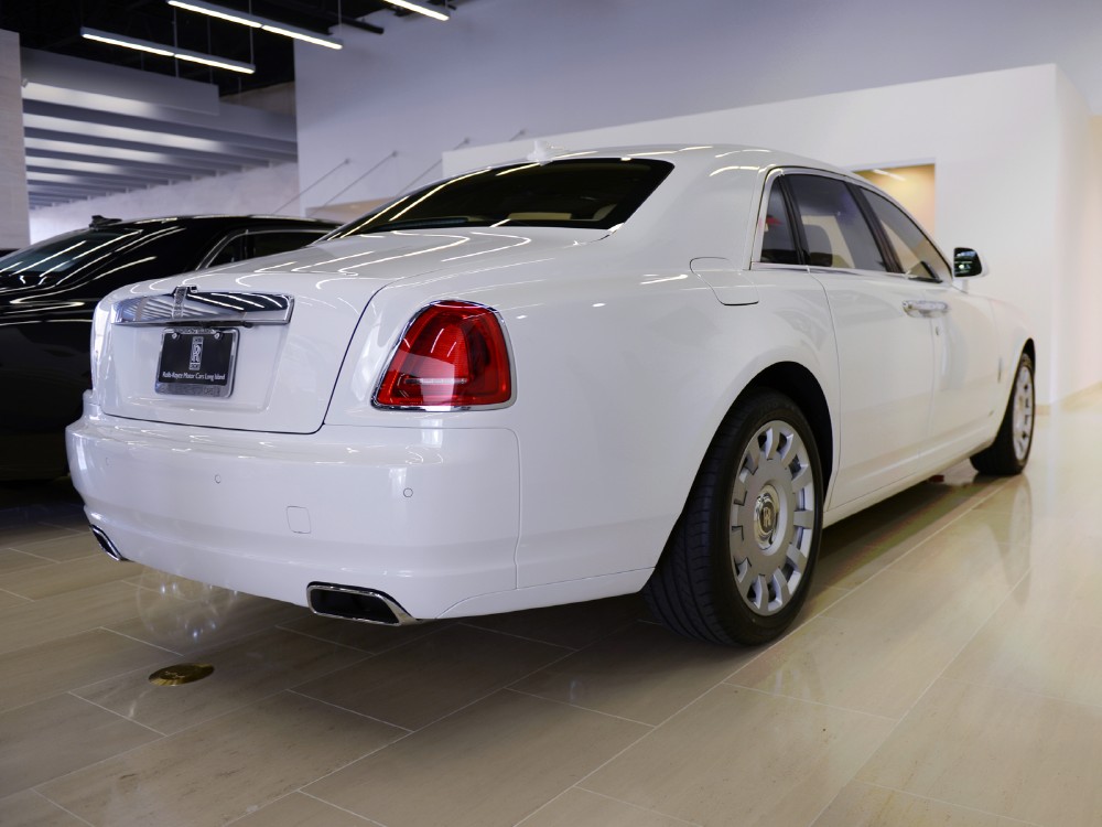 2013 Rolls-Royce Ghost Image 2