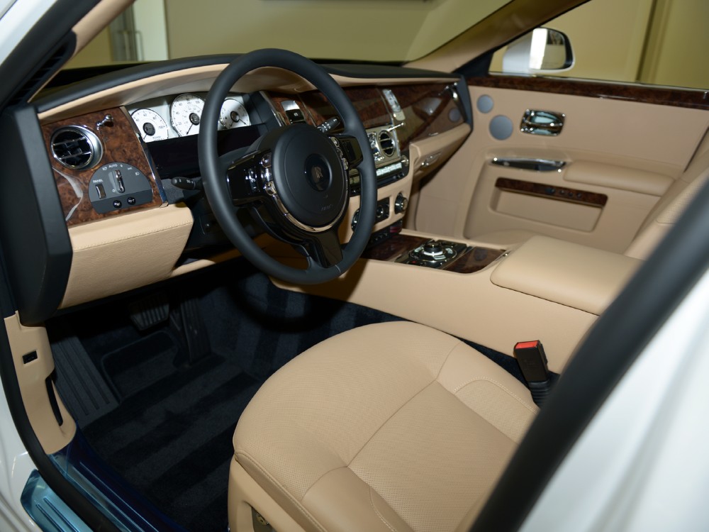 2013 Rolls-Royce Ghost Image 3
