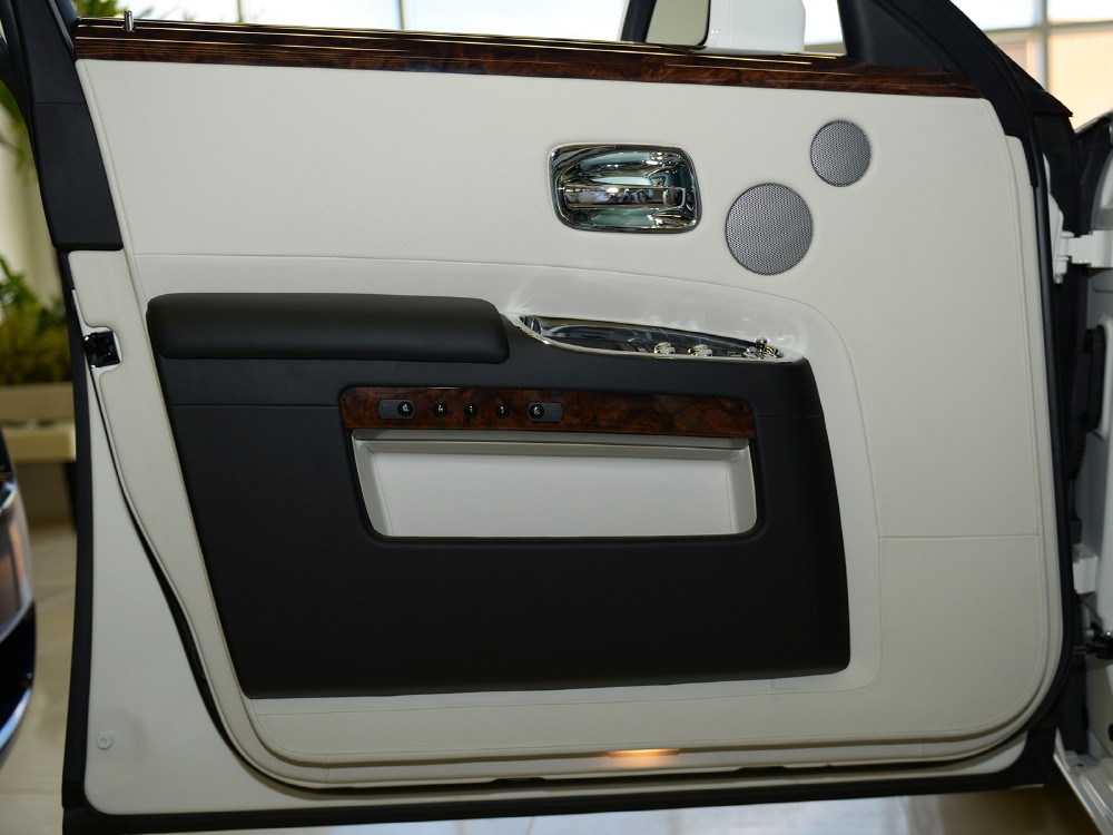 2013 Rolls-Royce Ghost EWB Image 18
