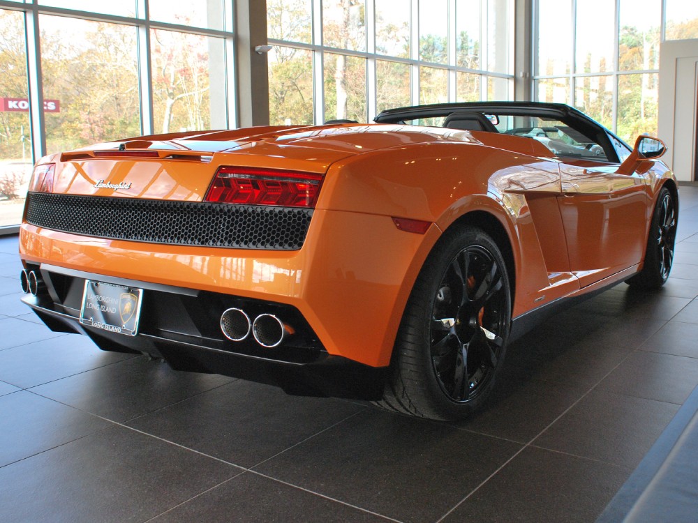 2013 Lamborghini Gallardo Image 2