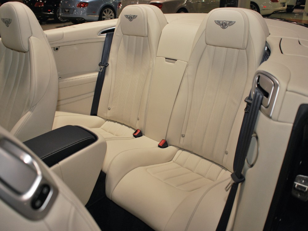 2013 Bentley Continental GT V8 Convertible Image 17