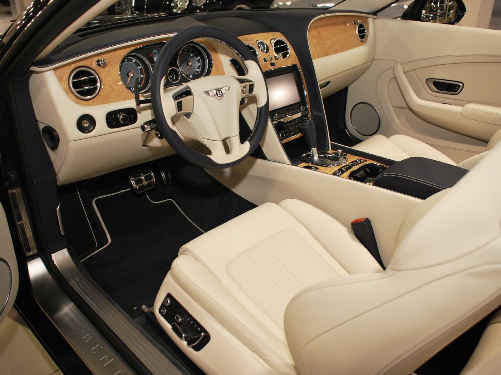 2013 Bentley Continental GT V8 Convertible Image 3