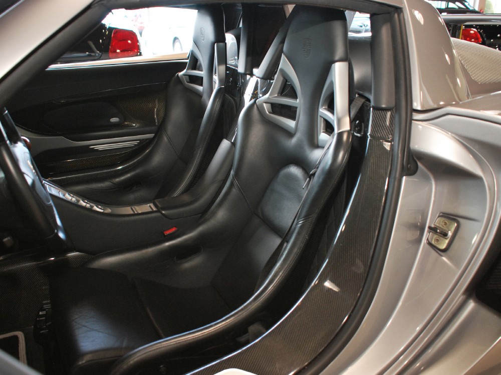 2005 Porsche Carrera GT Image 10