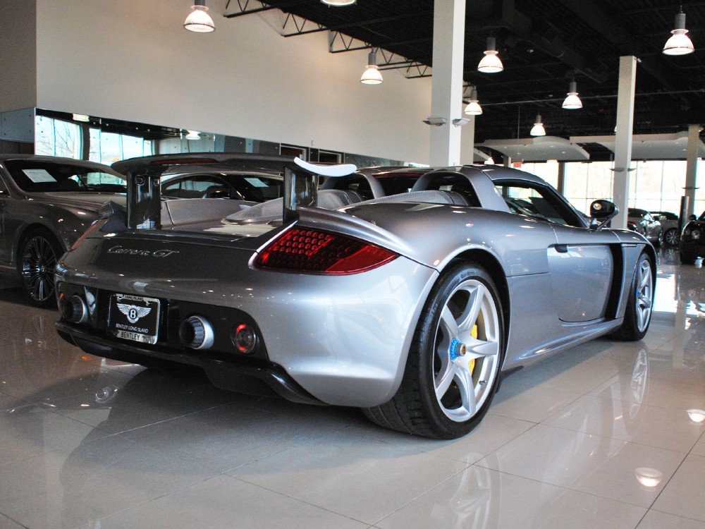 2005 Porsche Carrera GT Image 2
