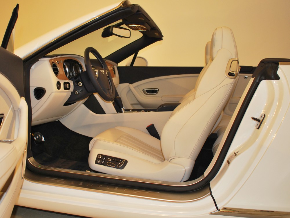 2013 Bentley Continental GT V8 Convertible Image 14