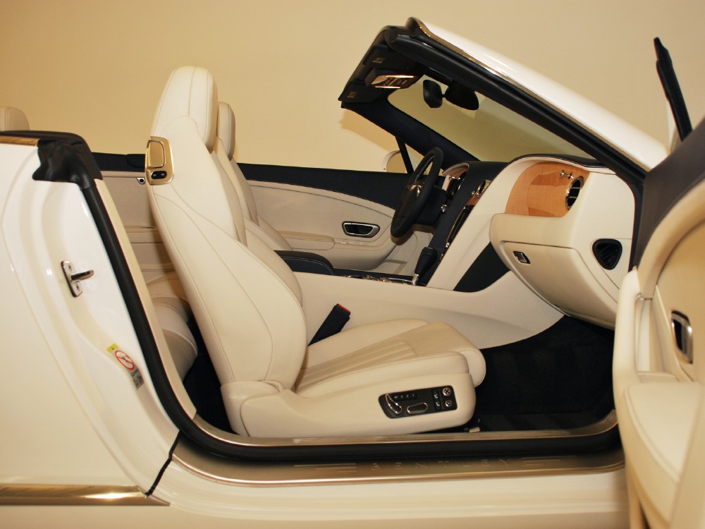 2013 Bentley Continental GT V8 Convertible Image 18