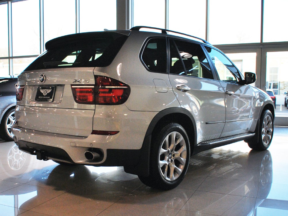 2011 BMW X5 Image 2