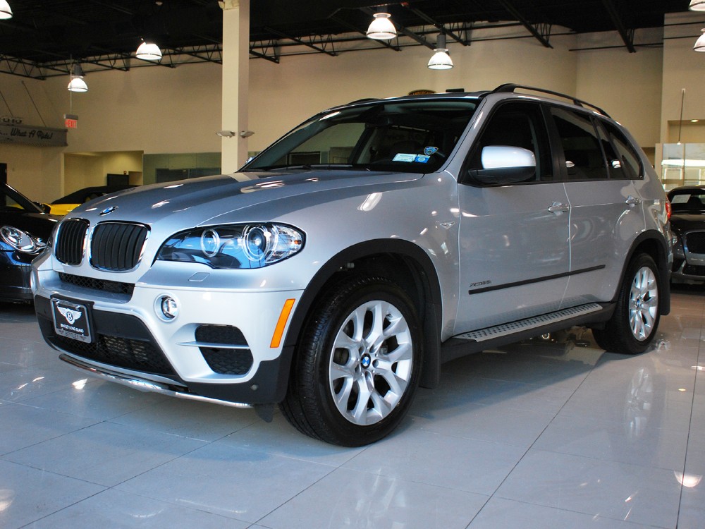 2011 BMW X5 Image 1
