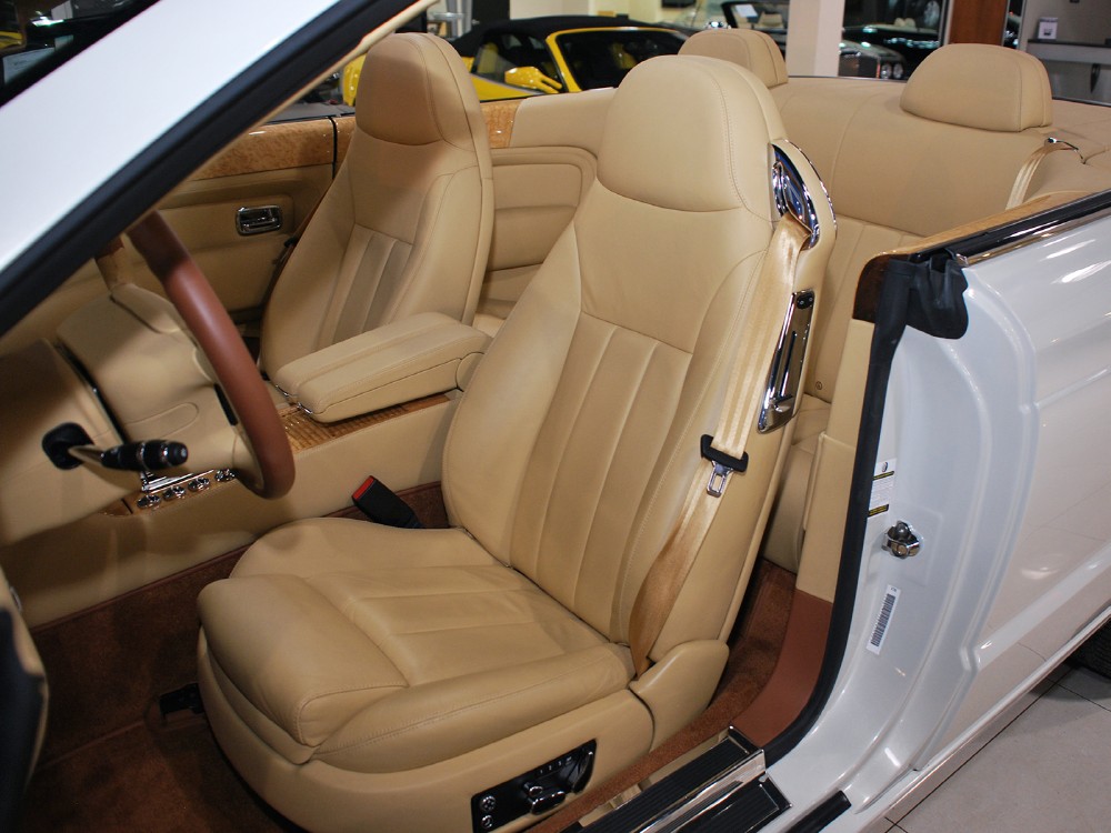 2008 Bentley Azure Image 16