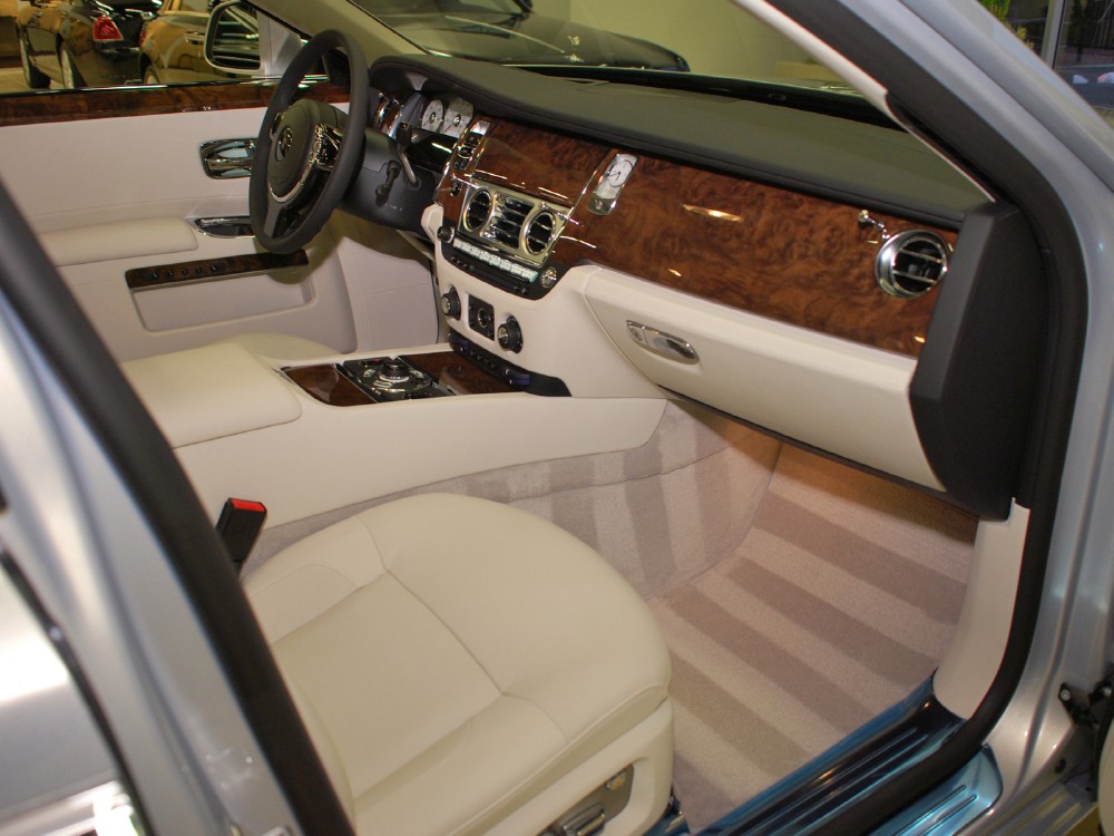 2013 Rolls-Royce Ghost Image 10