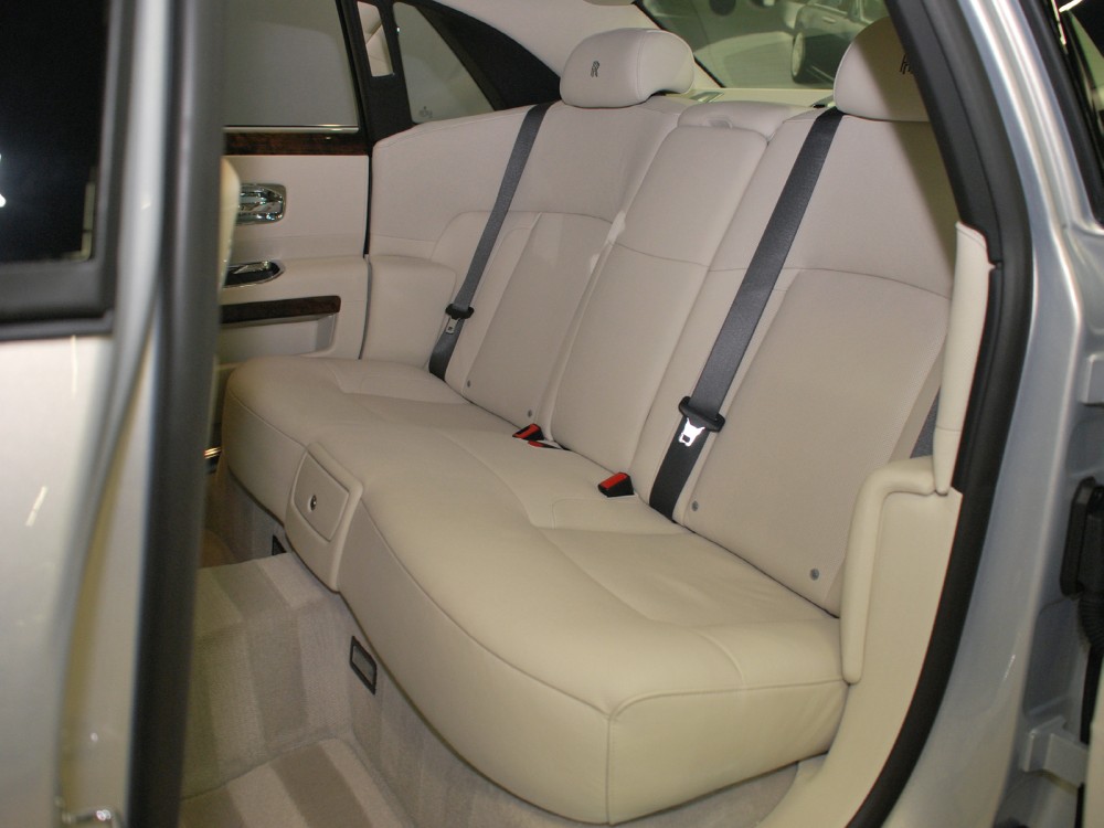 2013 Rolls-Royce Ghost Image 11