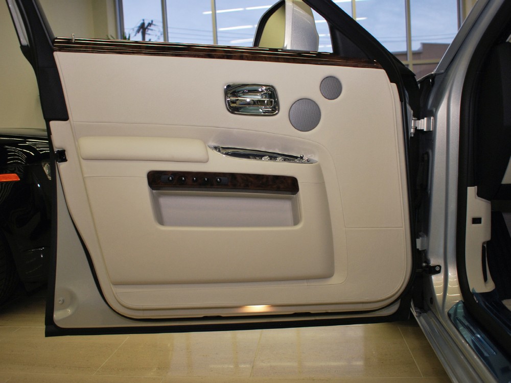 2013 Rolls-Royce Ghost Image 17
