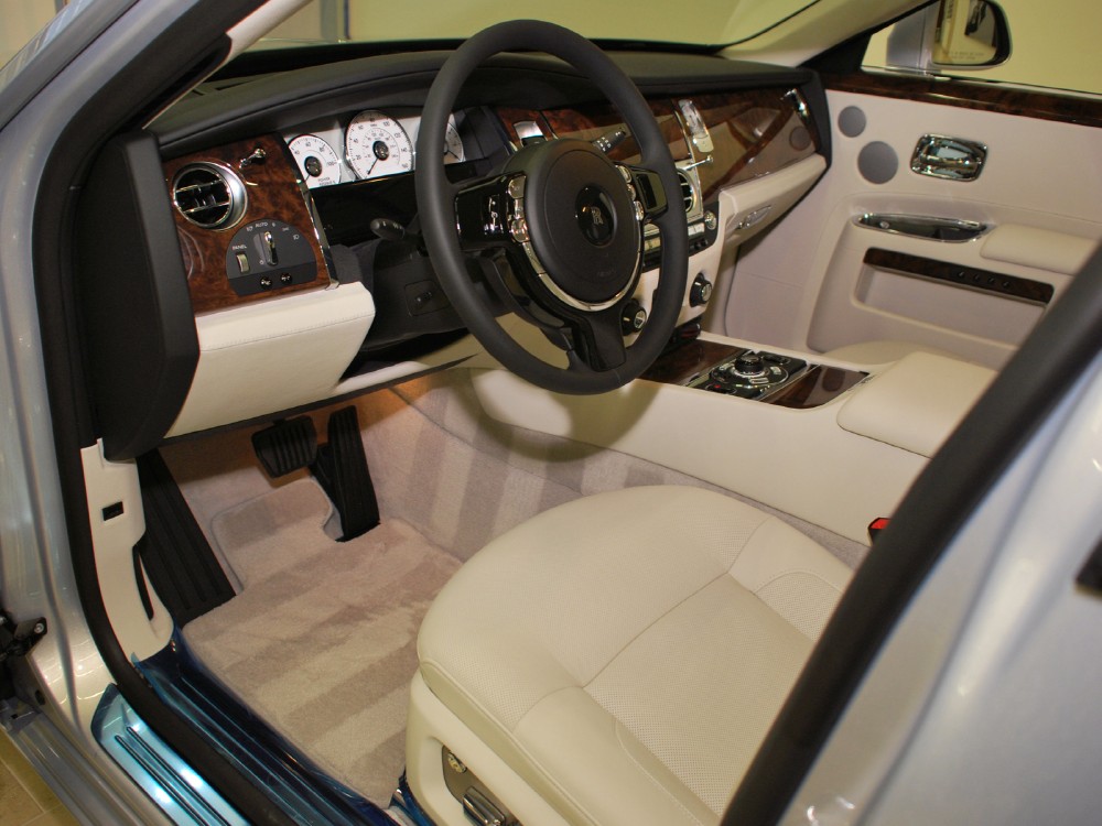 2013 Rolls-Royce Ghost Image 3