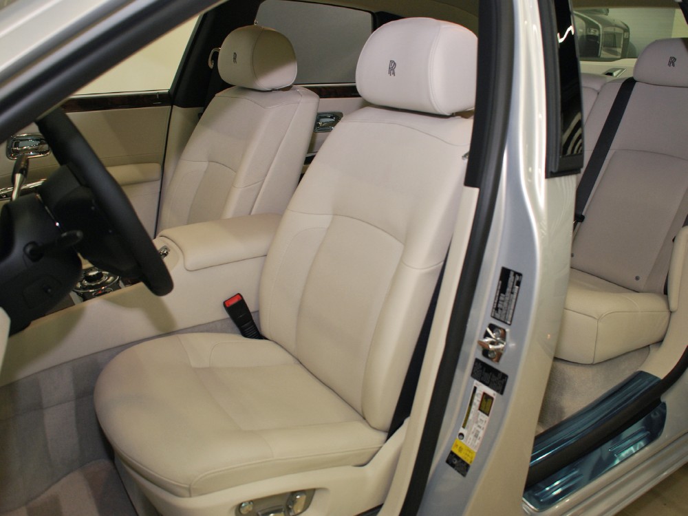 2013 Rolls-Royce Ghost Image 9
