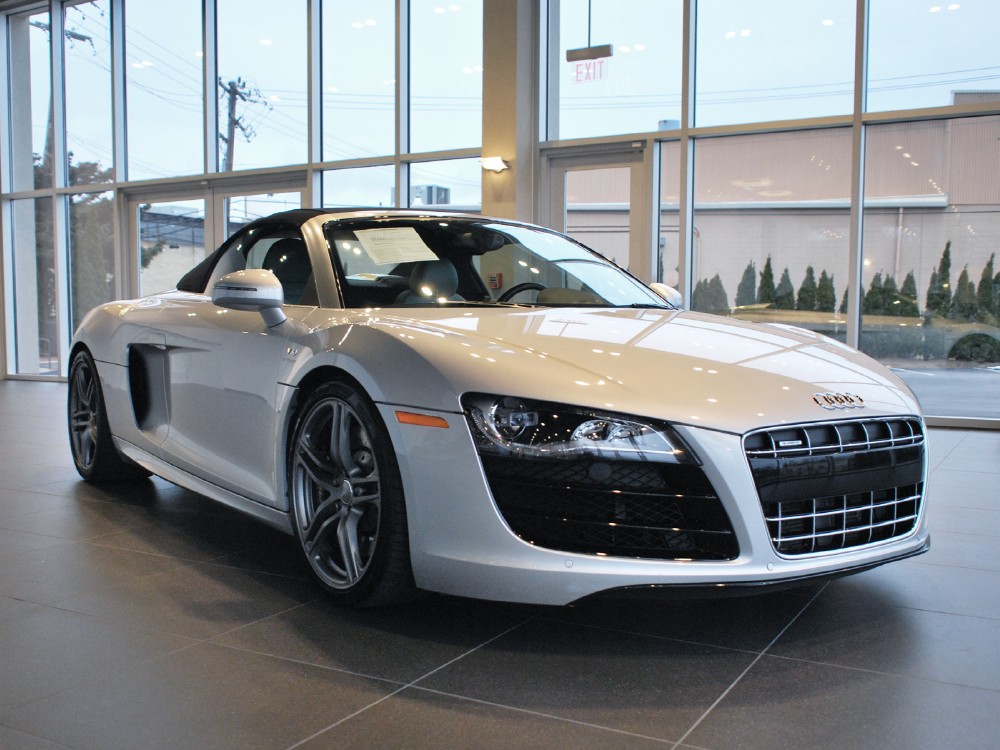 2011 Audi R8 Image 12