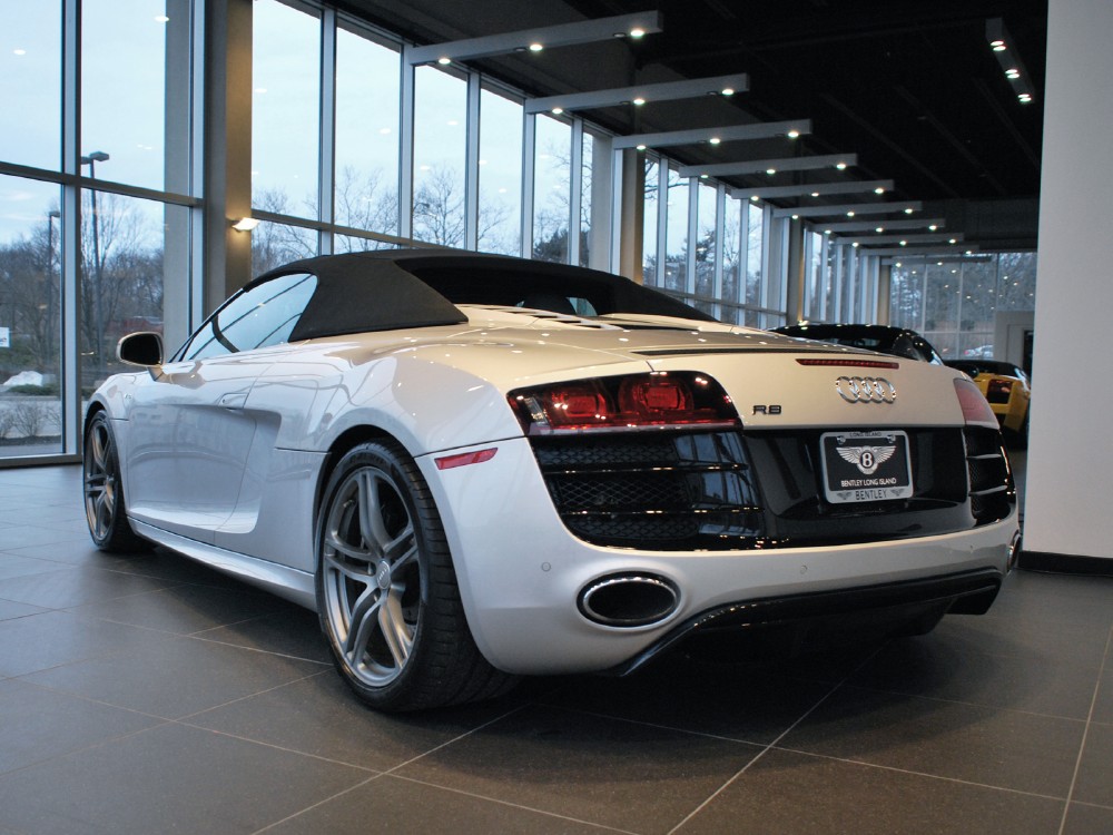 2011 Audi R8 Image 13