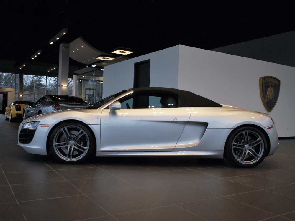2011 Audi R8 Image 16