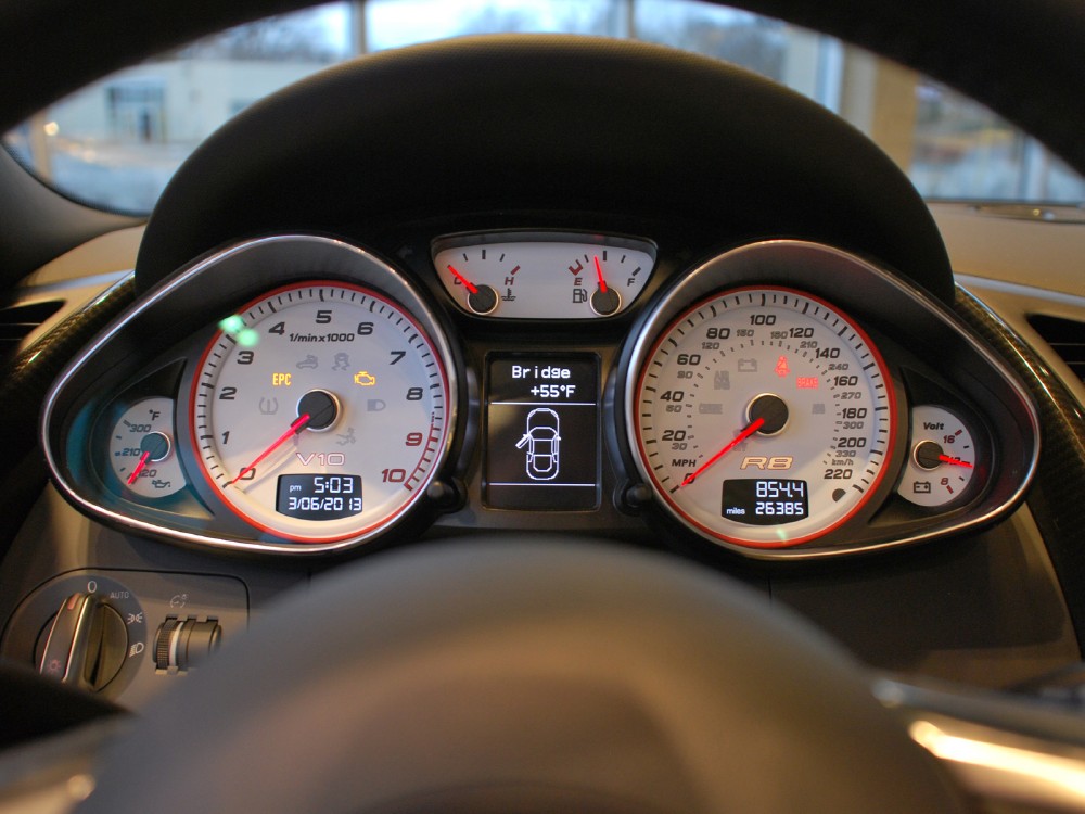 2011 Audi R8 Image 17