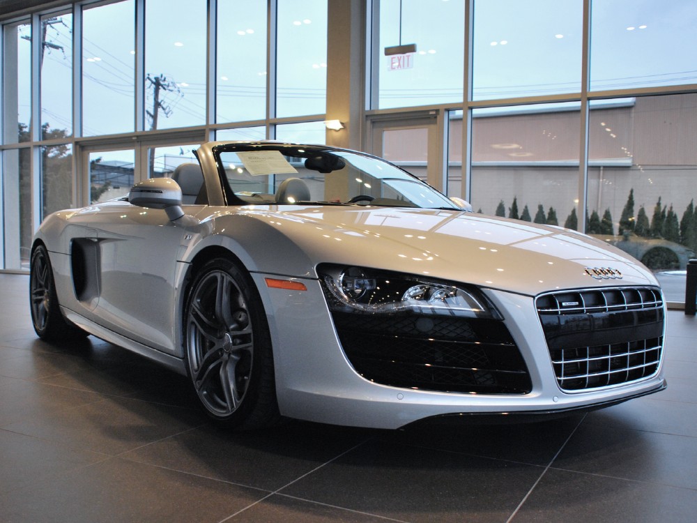 2011 Audi R8 Image 6