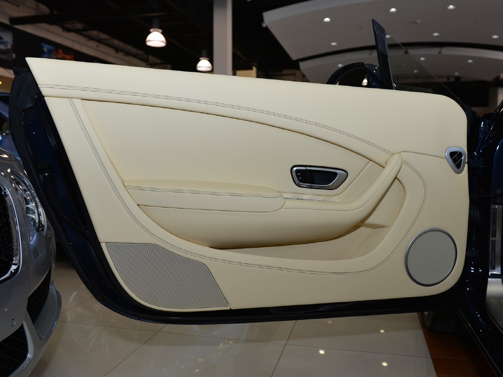 2013 Bentley Continental GT V8 Convertible Image 19