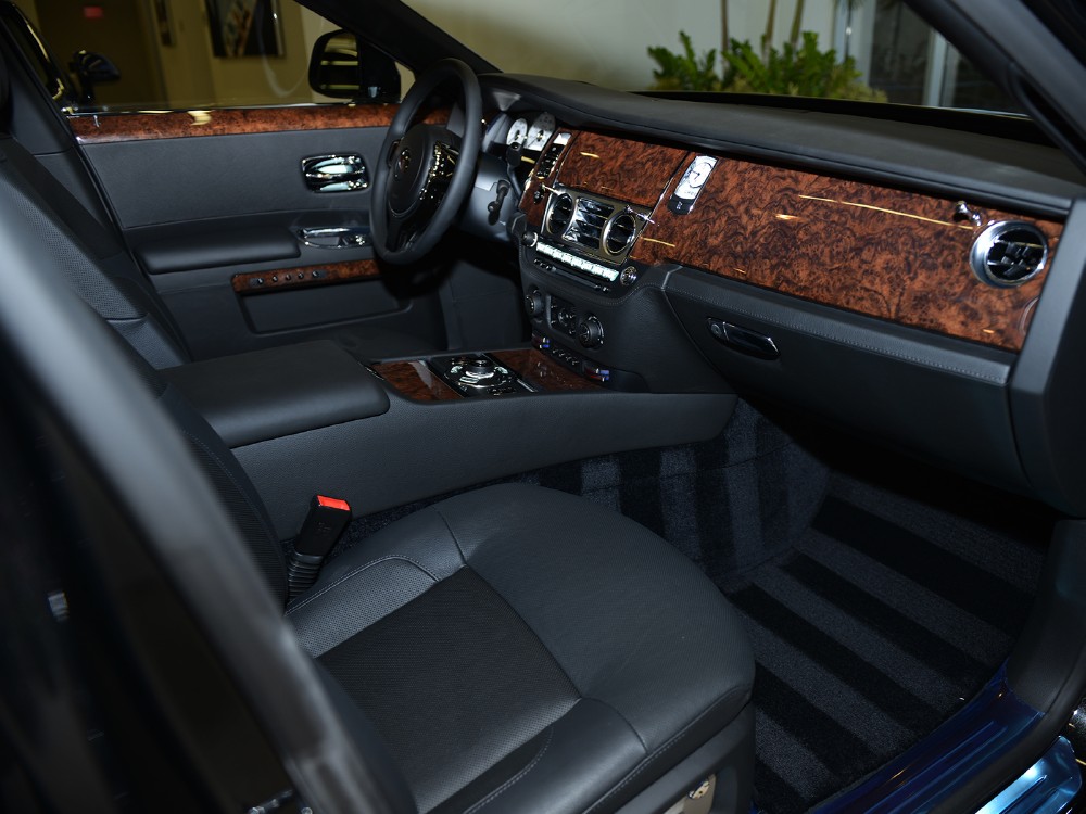 2013 Rolls-Royce Ghost Image 10