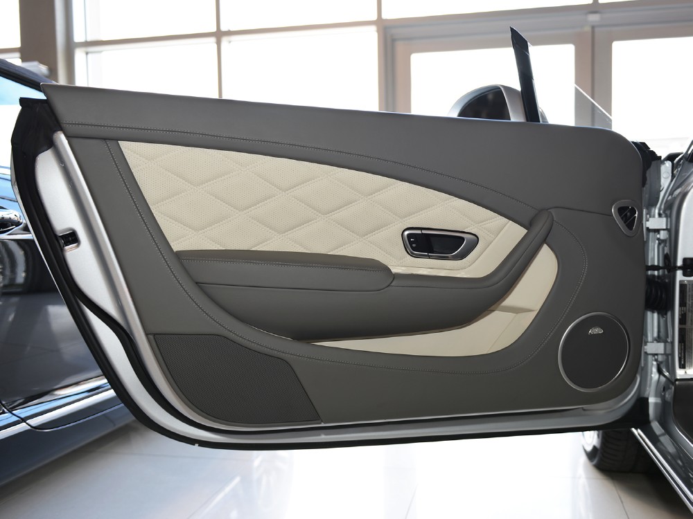 2013 Bentley Continental GT V8 Convertible Image 19