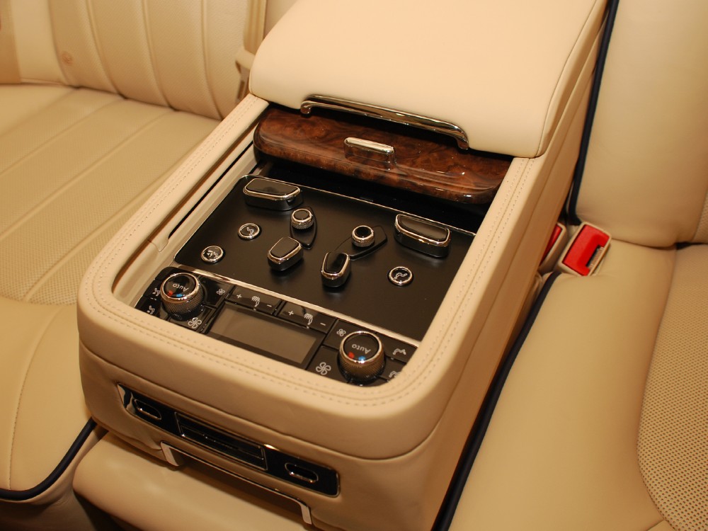 2012 Bentley Mulsanne Image 21
