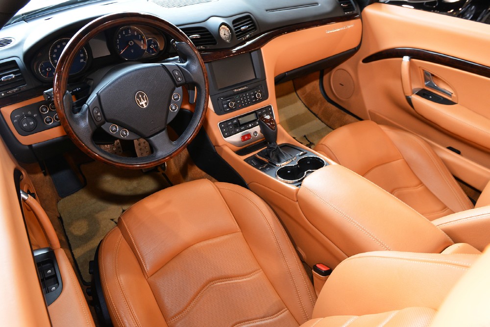 2012 Maserati GranTurismo Image 3