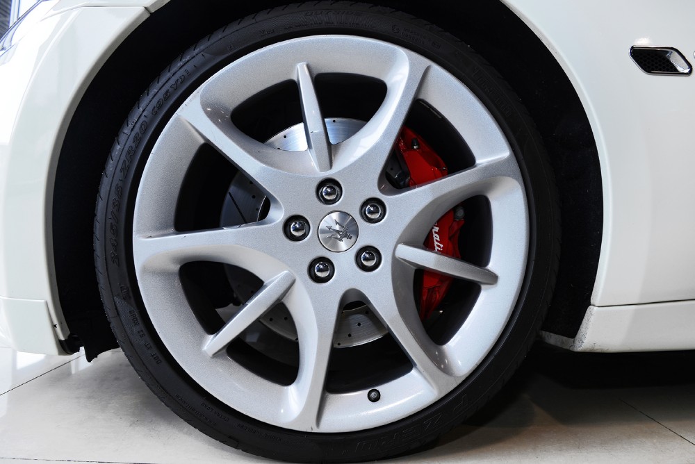 2012 Maserati GranTurismo Image 4