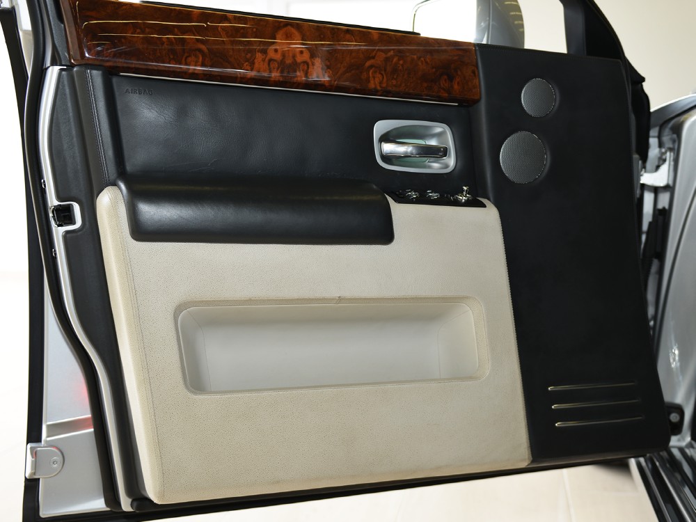 2004 Rolls-Royce Phantom Image 16