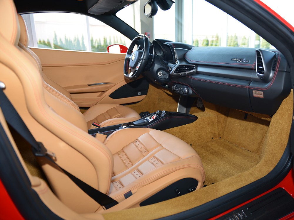 2012 Ferrari 458 Italia Image 11